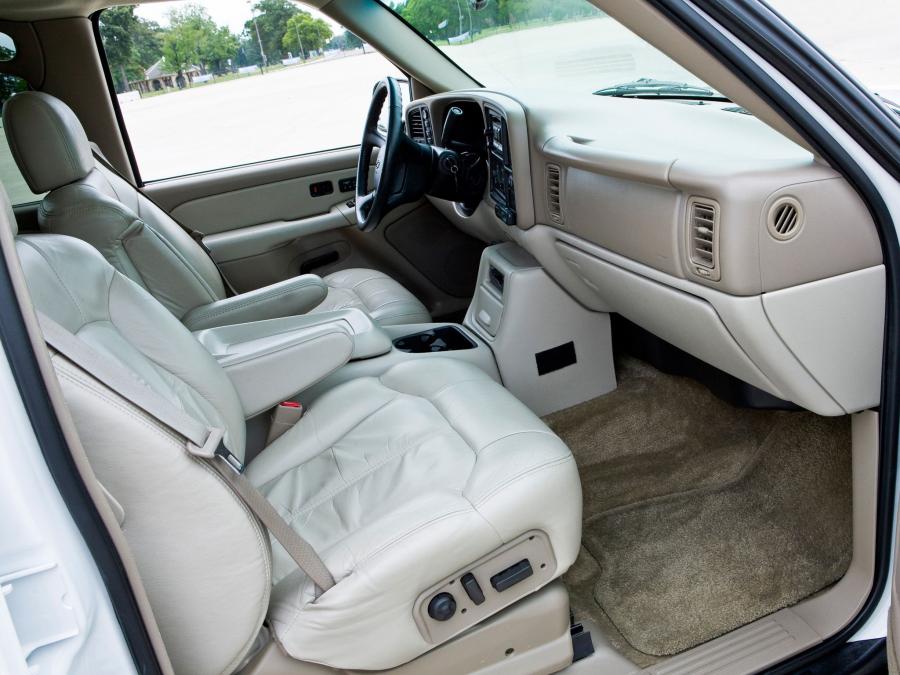  Chevrolet Suburban 2500 2001 года  (фото 4 из 6)